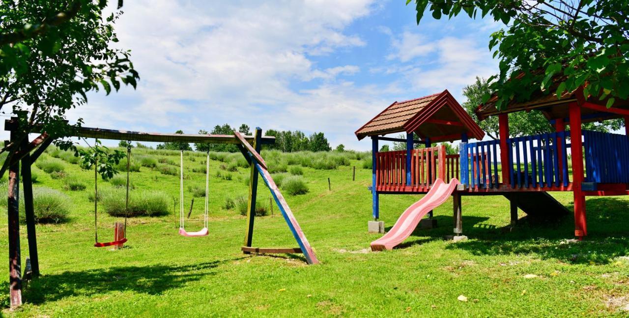 Lavanda Farm Apartmani Раковица Екстериор снимка